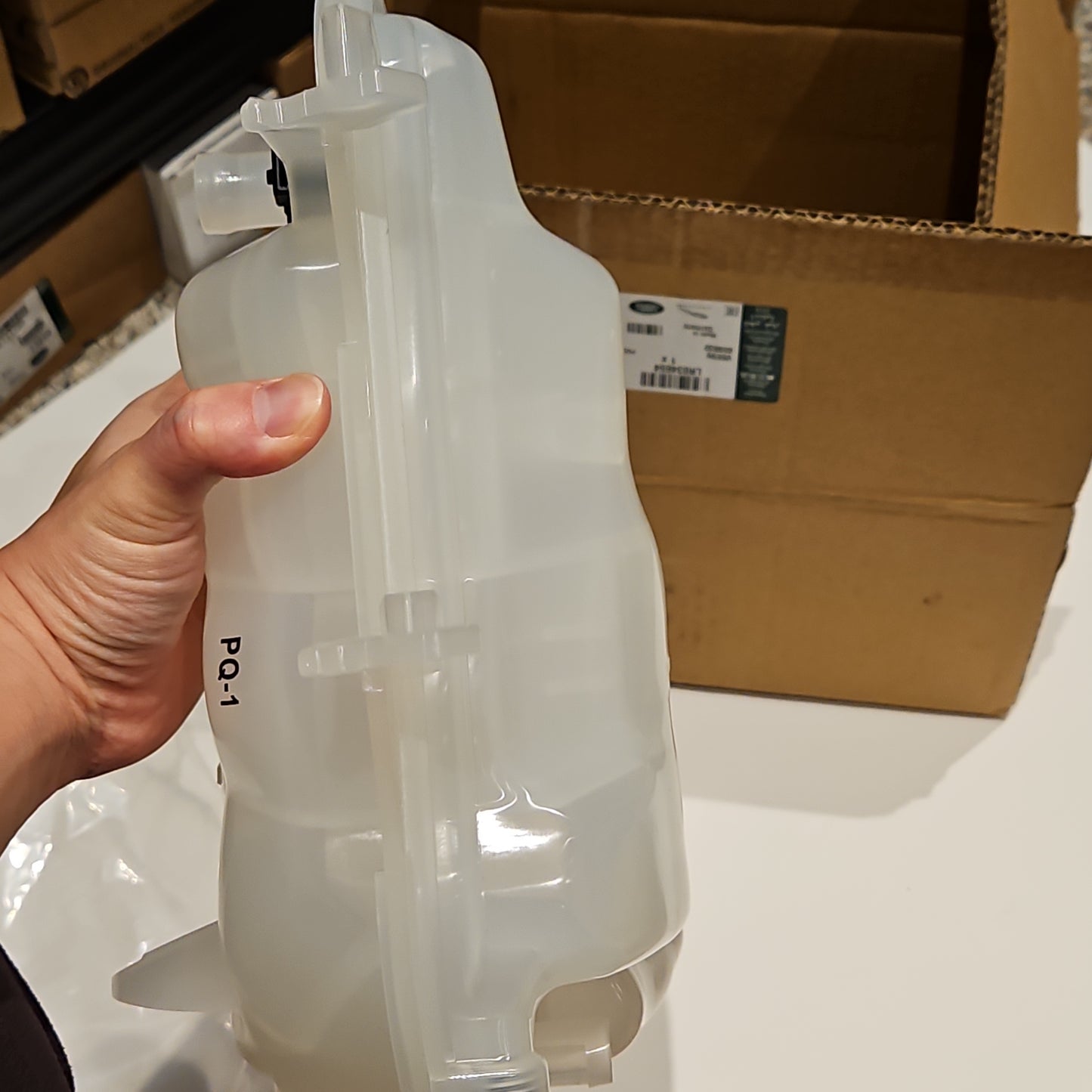 OEM LR034654 Reservoir Tank - Land-Rover