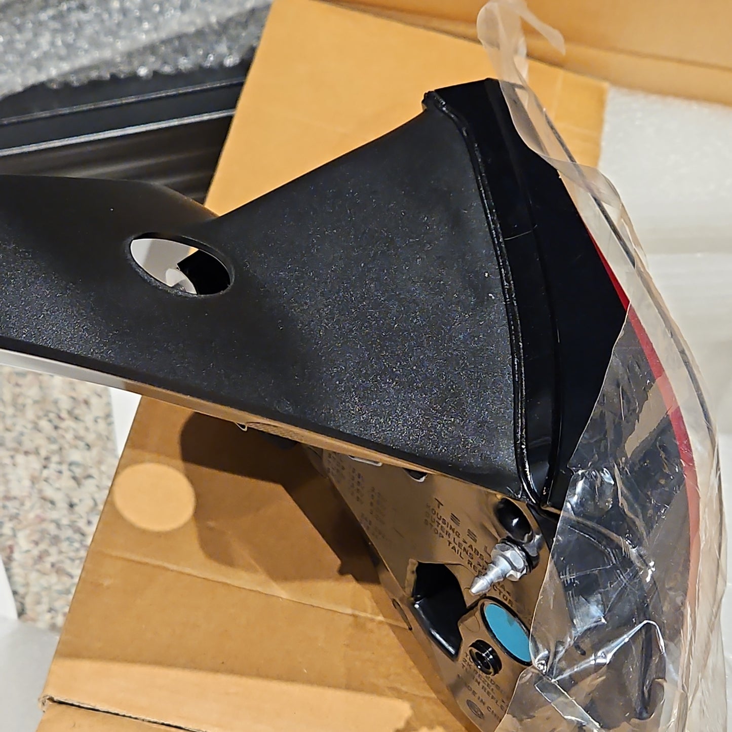 Tesla 1077399-00-C 17-20 MODEL 3 REAR TAIL LAMP LH