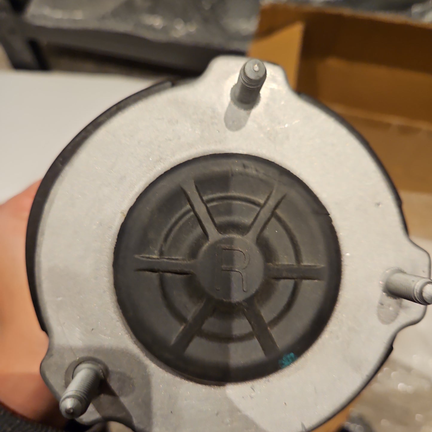 Tesla 1188368-00-F 1044368-00-F Model Y DAMPER ASSY FRONT RIGHT HAND NEW