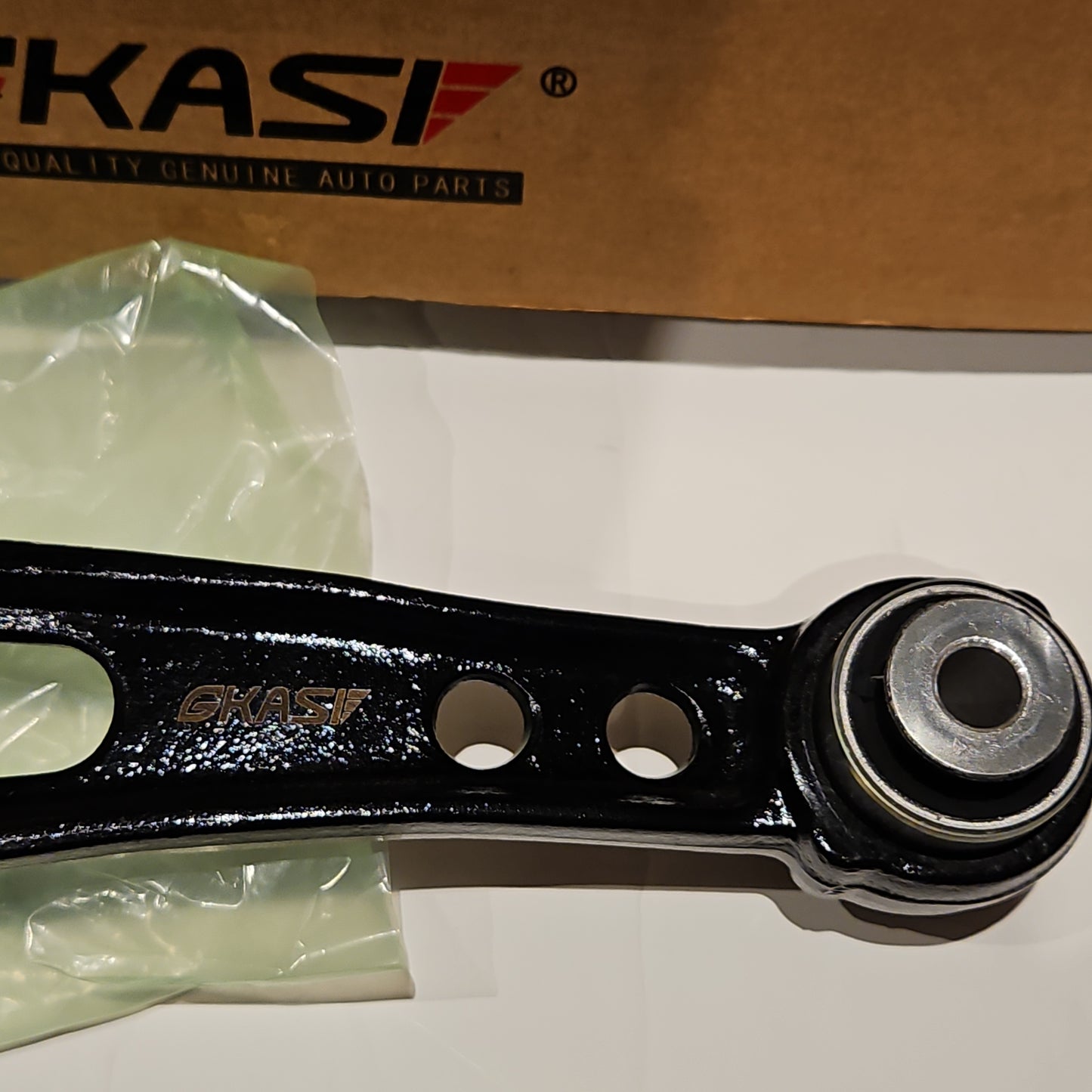 2 PCS GKASI LR171072 LR171073 Rear Lower Control Arm LEFT AND RIGHT