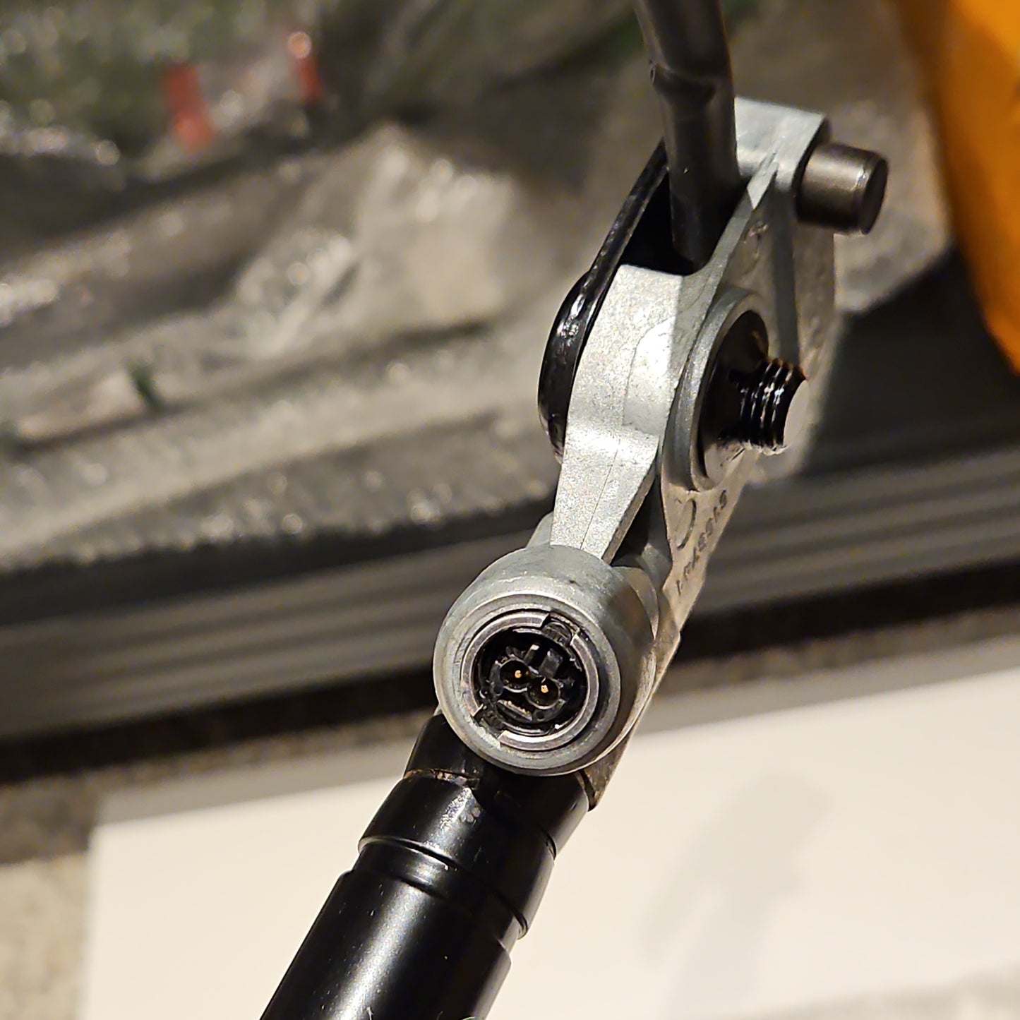 TESLA 1090324-C1-C Front Seat Belt Pretensioner Model 3 Model Y NEW Right