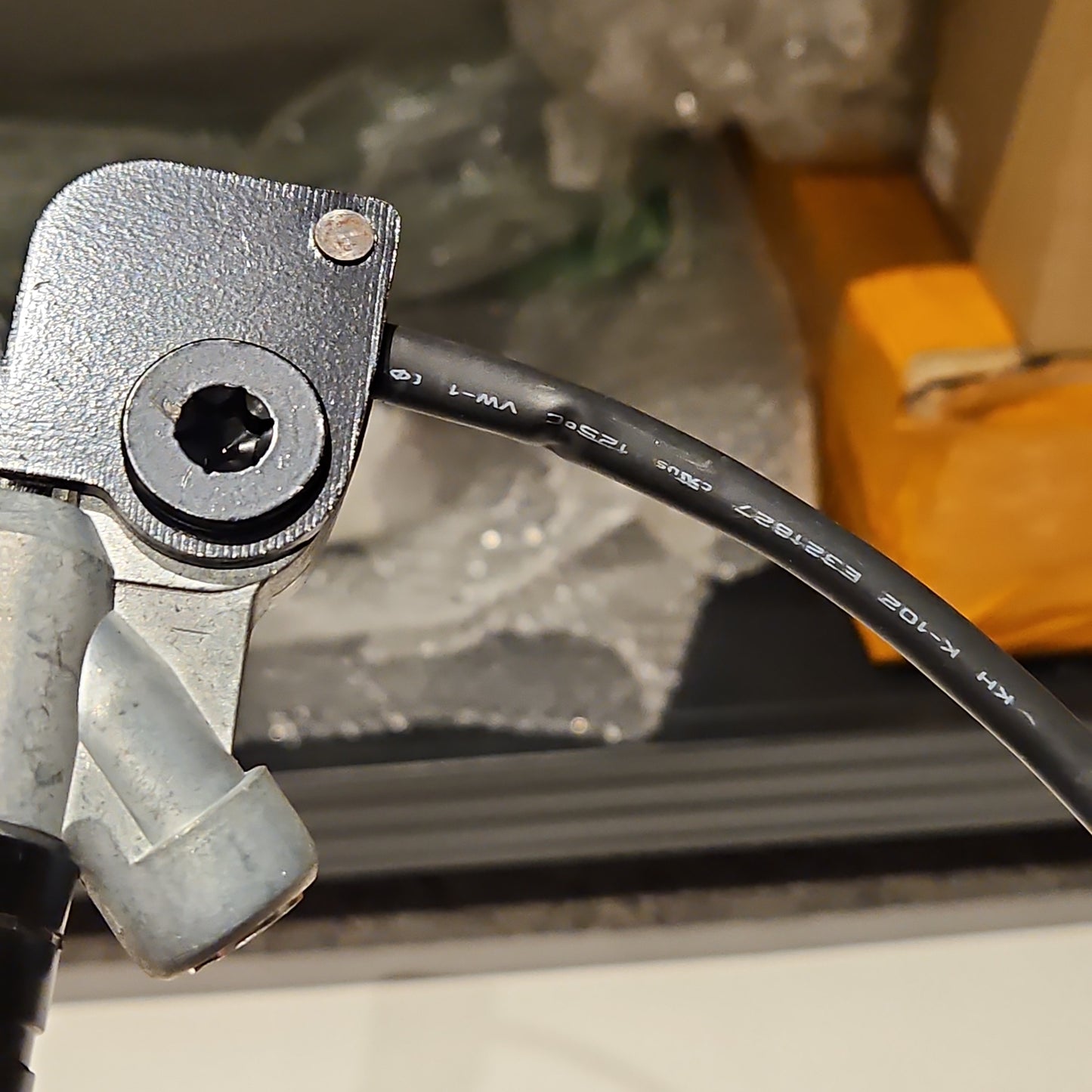 TESLA 1090324-C1-C Front Seat Belt Pretensioner Model 3 Model Y NEW Right