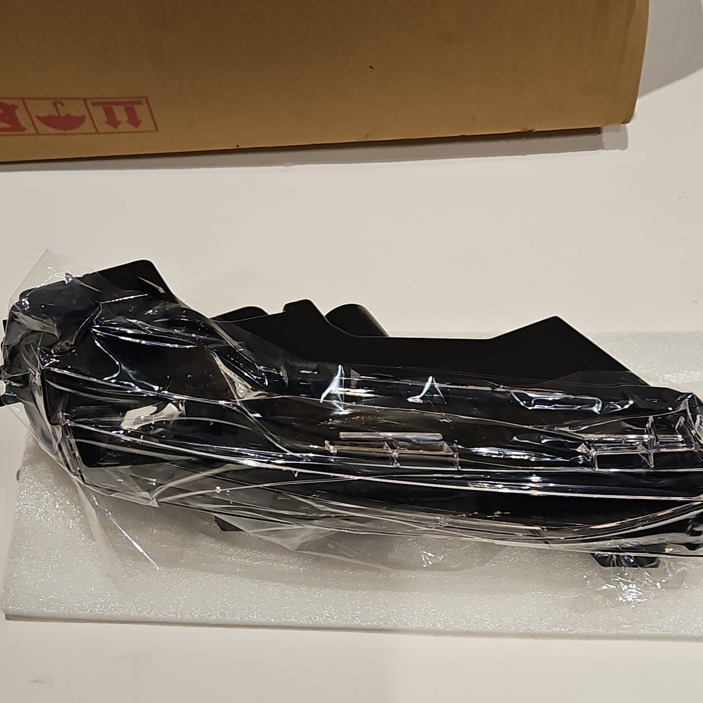 Tesla 1077392-00-E MODEL 3 FASCIA FOG LAMP RIGHT HAND