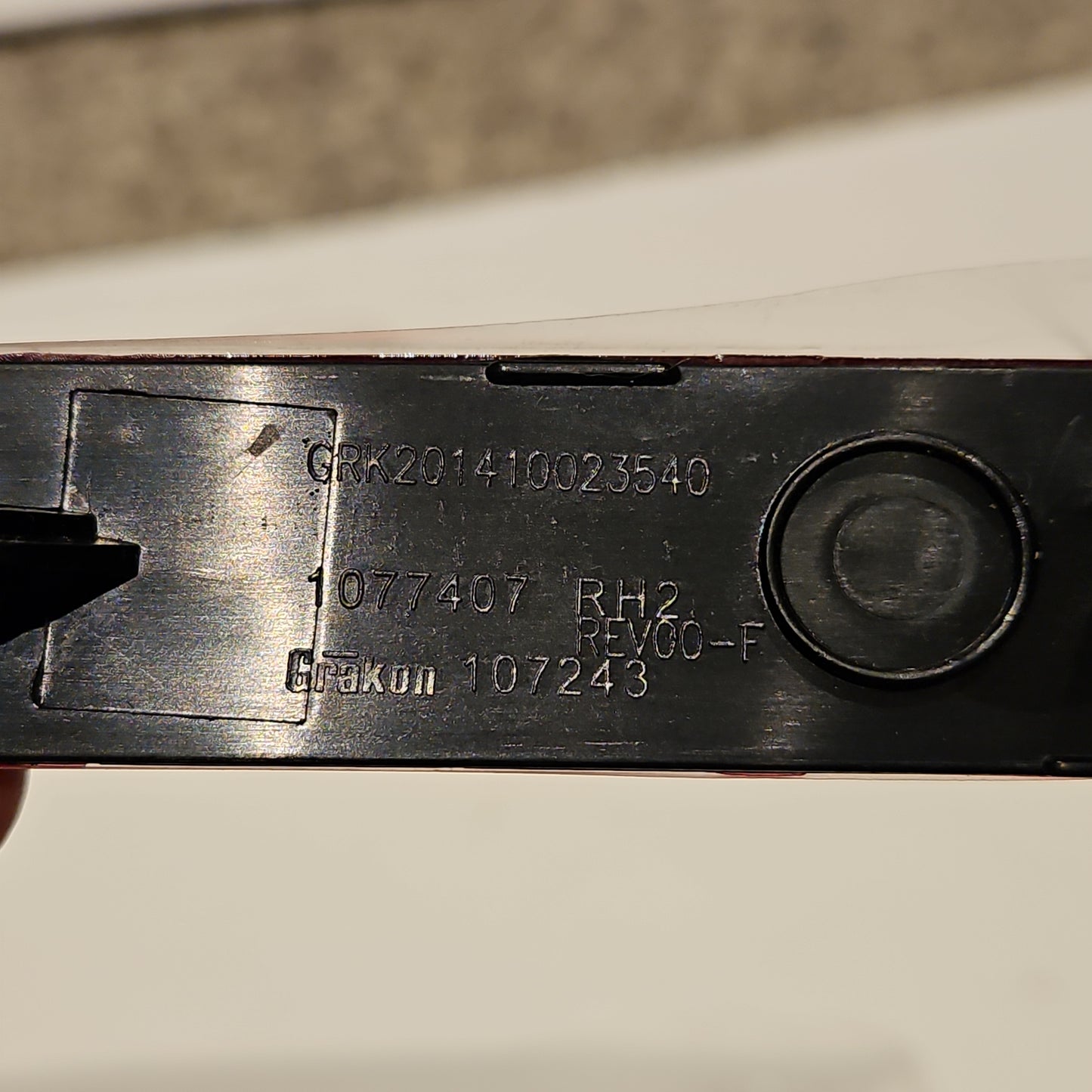 Tesla 1077407-00-A(RH) M3 Rear Bumper Reflector Lamp