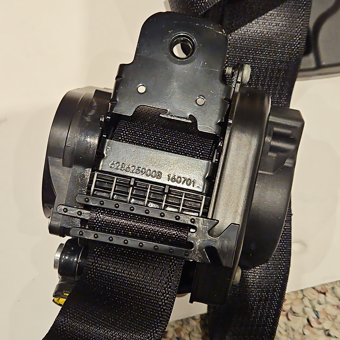 Tesla 1105821-01-F Model 3 safety belt retractor NEW Front Left