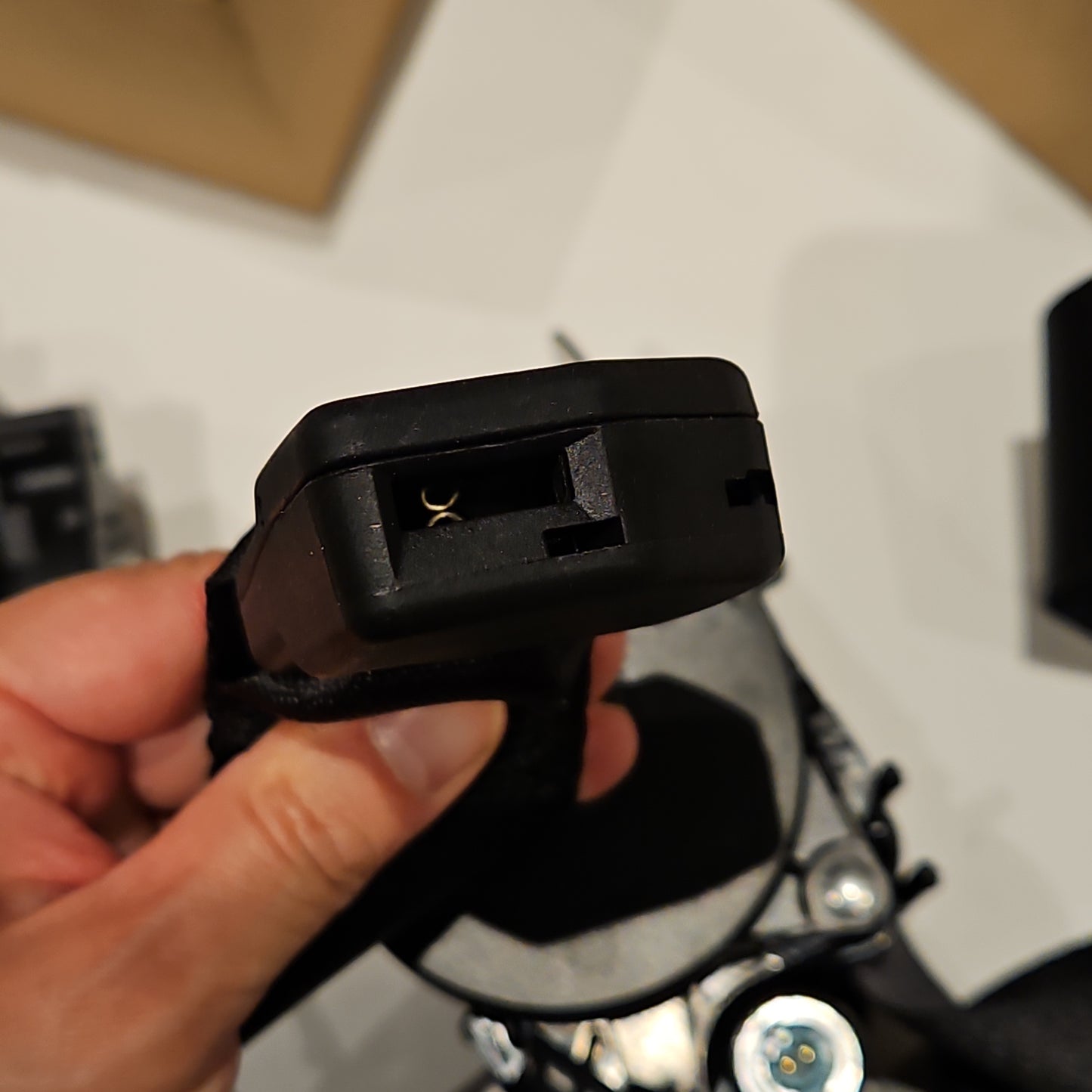 Tesla 1105821-01-F Model 3 safety belt retractor NEW Front Left