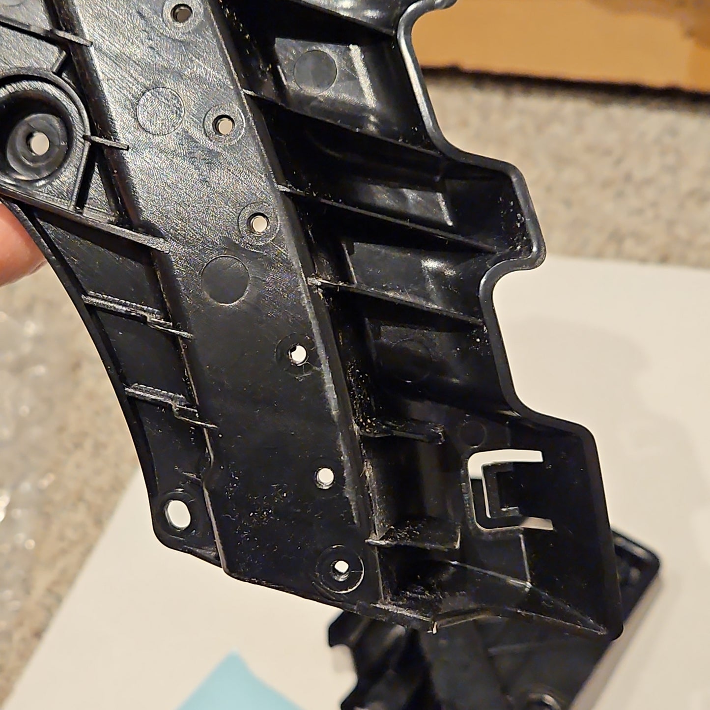 Tesla 1453376-00-A-RH Model 3 Headlamp Fascia Bracket RH