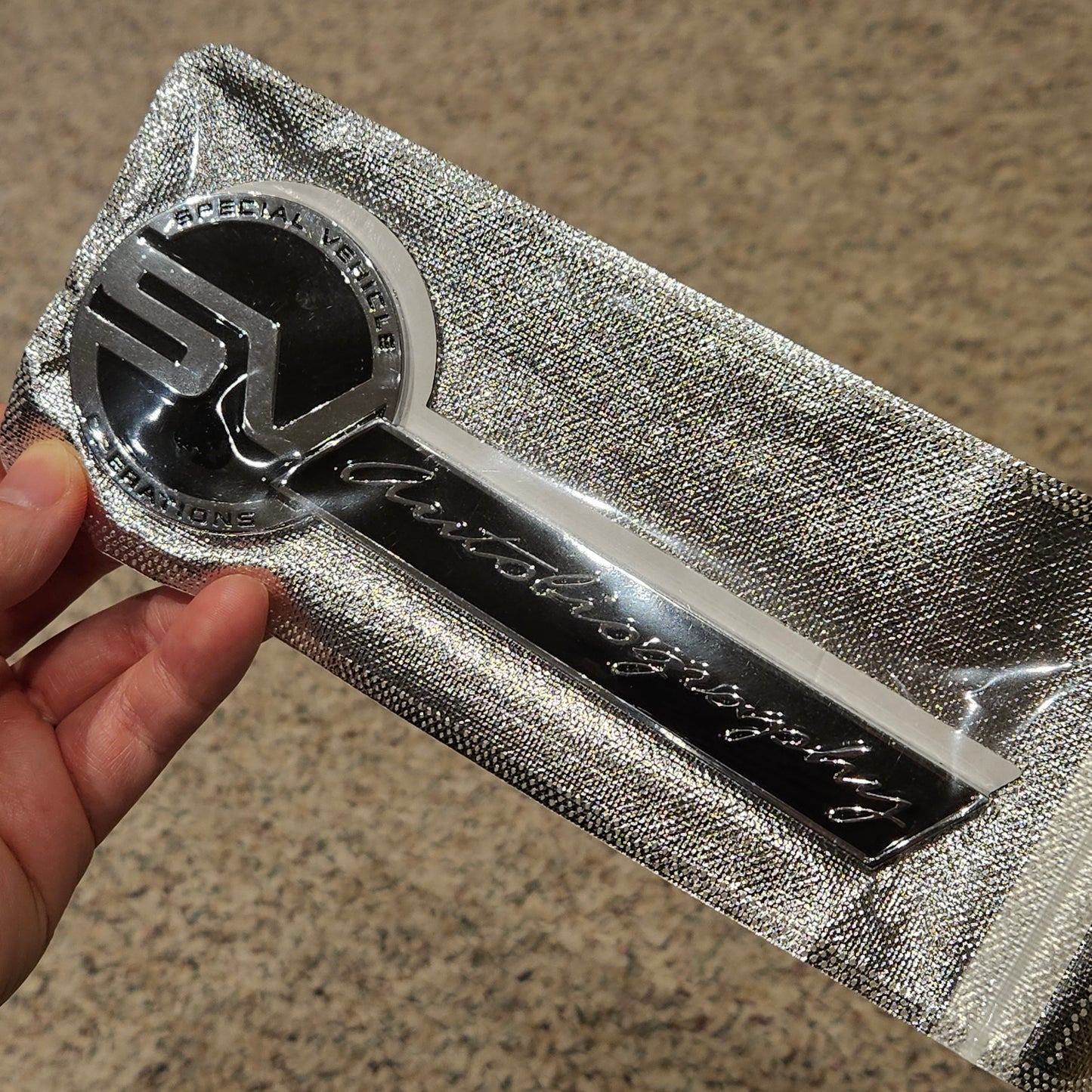 Land Rover SV Autobiography Special Vehicle Operations Logo Gloss Silver NEW