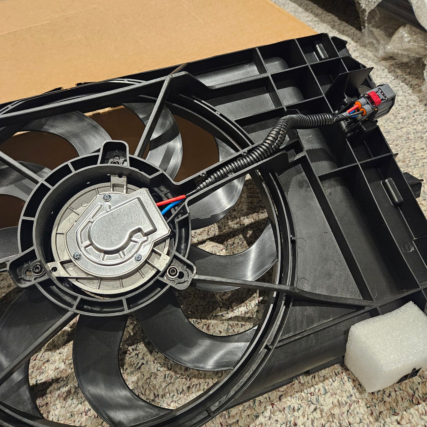 Tesla 1077084-00-E MODEL 3 2017-2020 FRONT COOLING RADIATOR ASSY