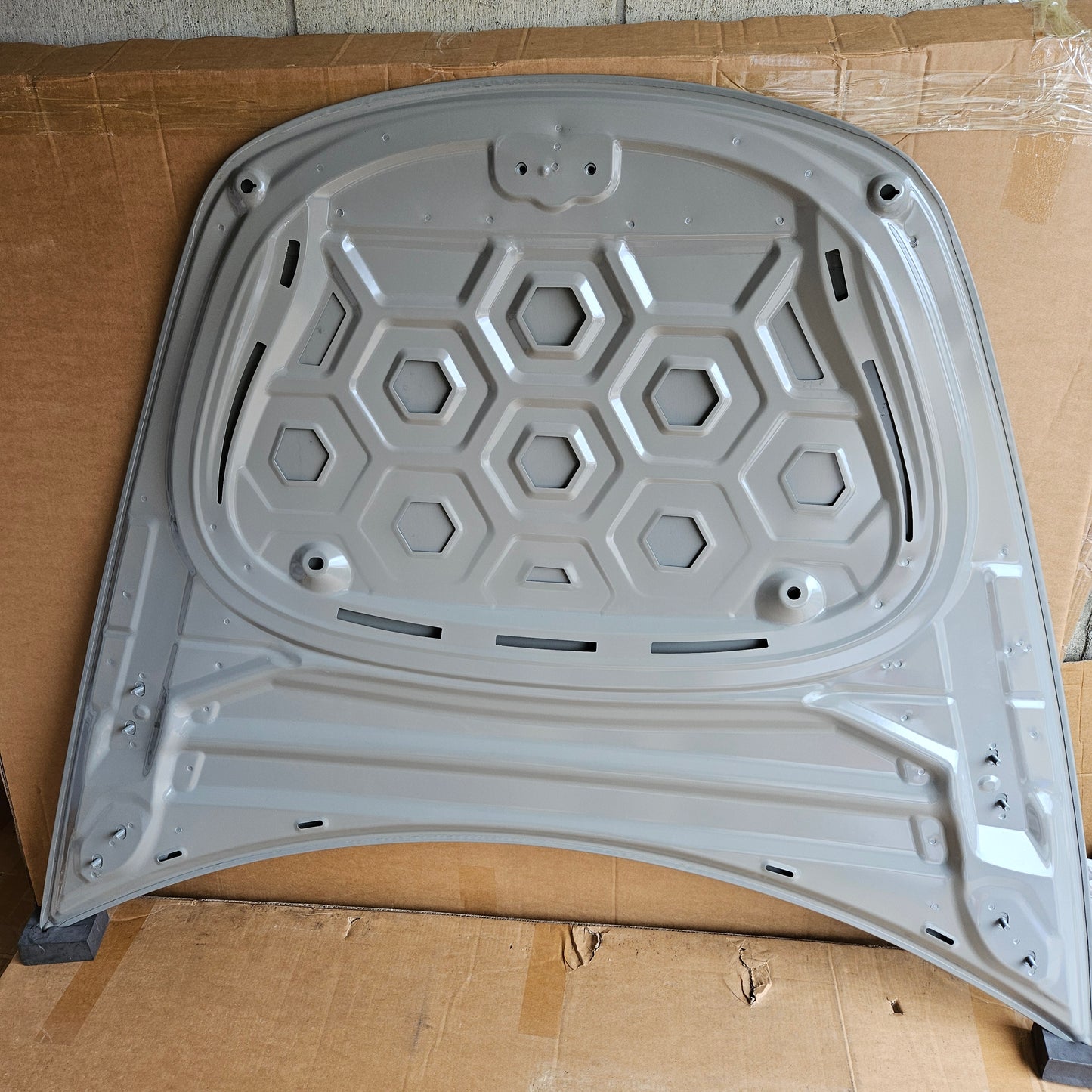 Tesla 1081390-EC-C03 MODEL 3 FRONT HOOD ALUMINUM NEW