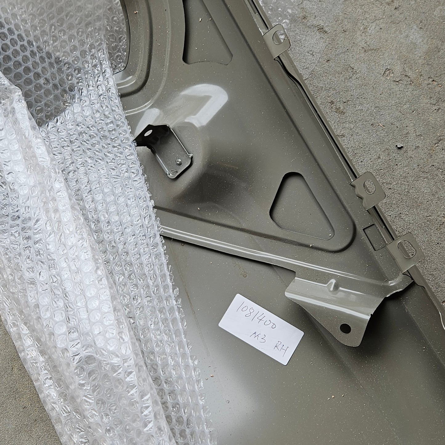 Tesla 1081400-E0-D MODEL 3 FRONT FENDER RIGHT SIDE NEW