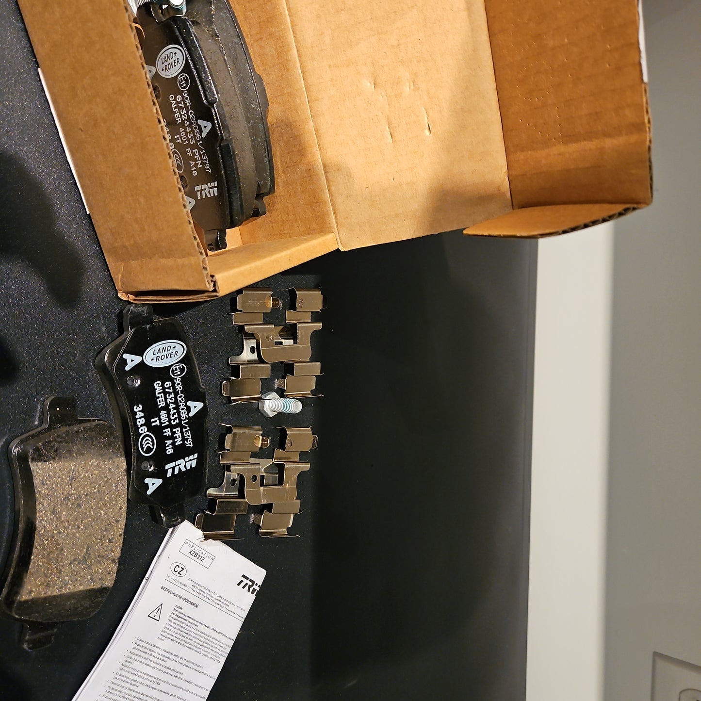 OEM LR134695 Rear Brake pads