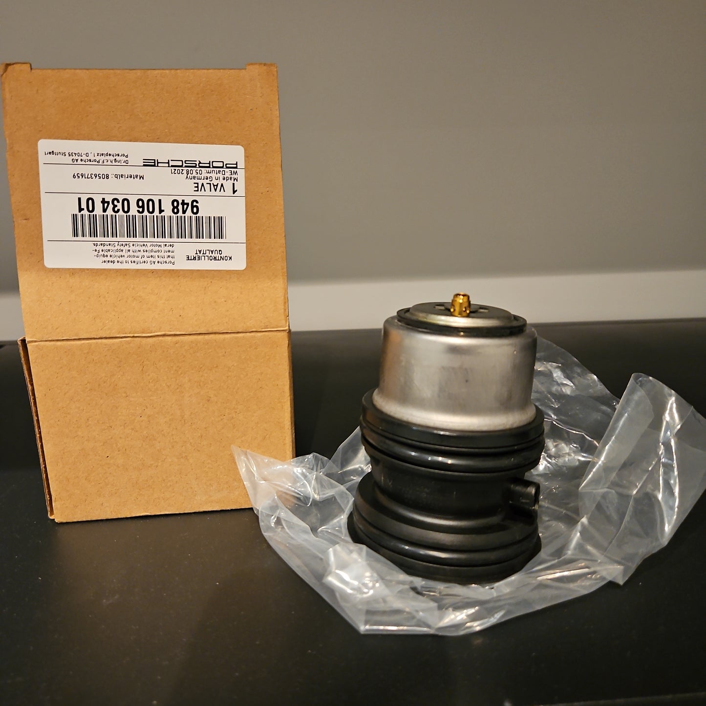 OEM 94810603401 Thermostat Insert