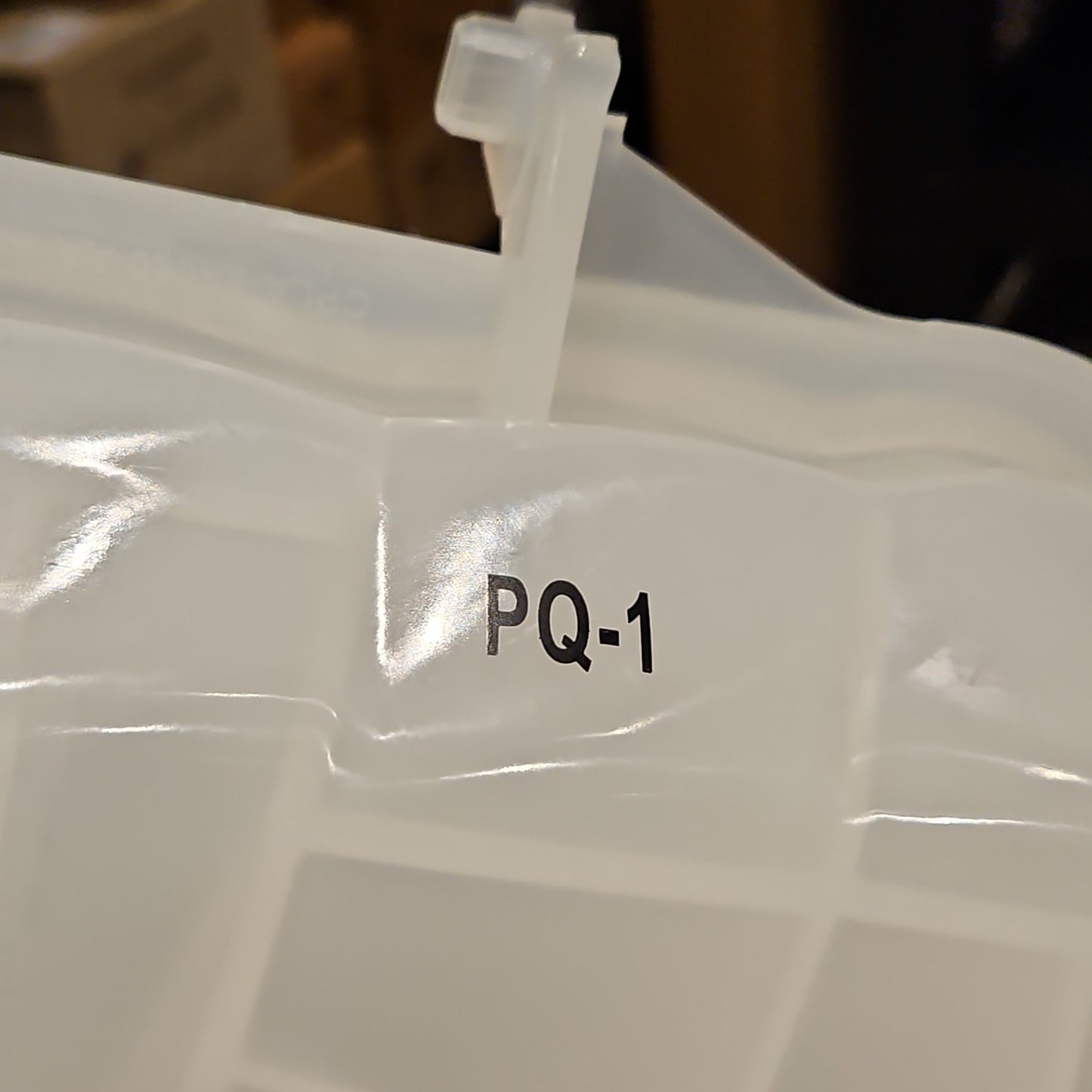 OEM LR034654 Reservoir Tank - Land-Rover