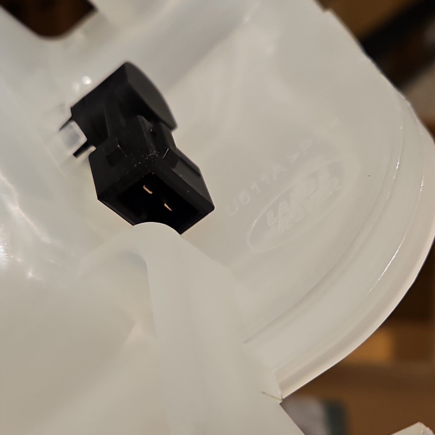 OEM LR034654 Reservoir Tank - Land-Rover