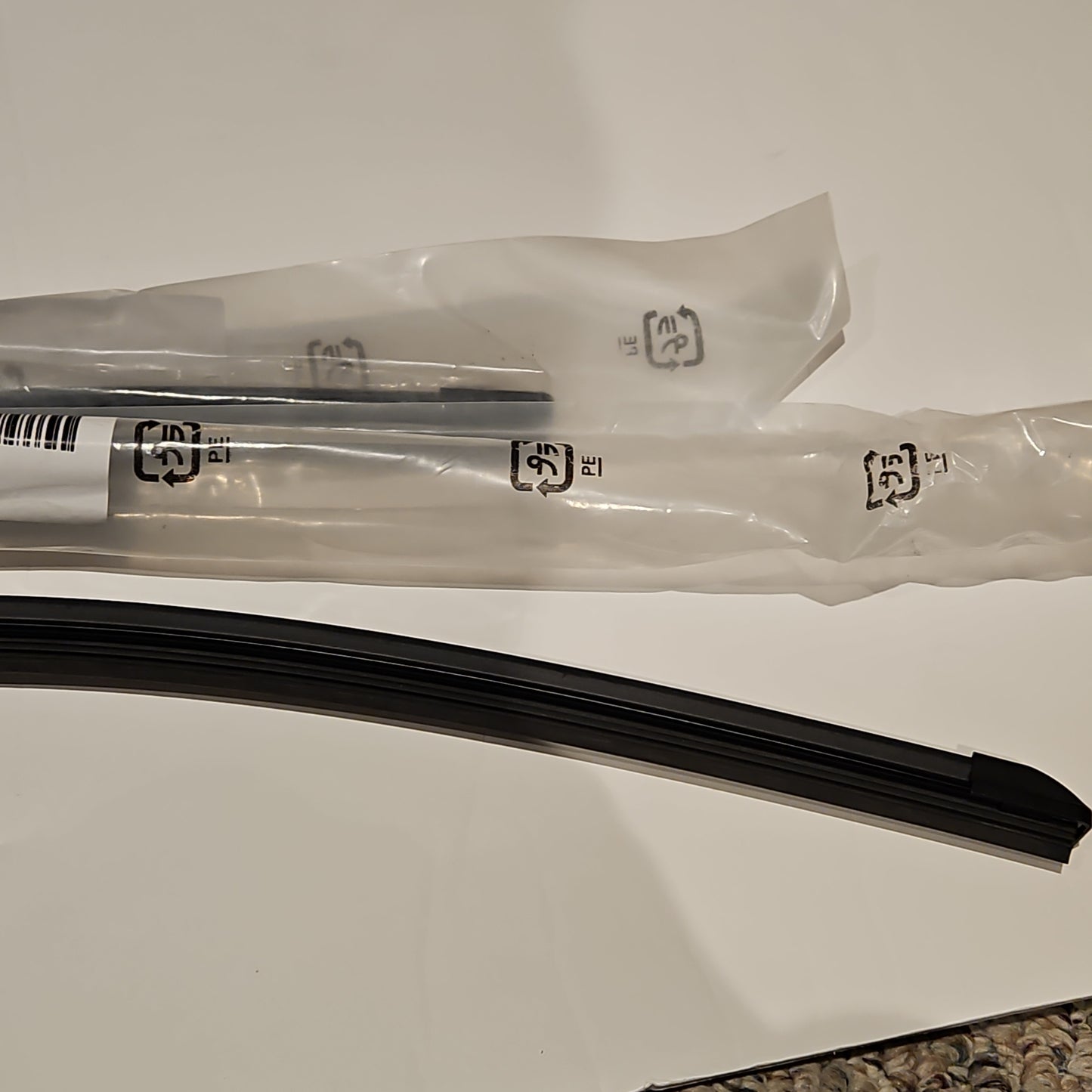 Tesla 1076730-00-B/1076731-00-A Wiper Blade Model 3 2017+