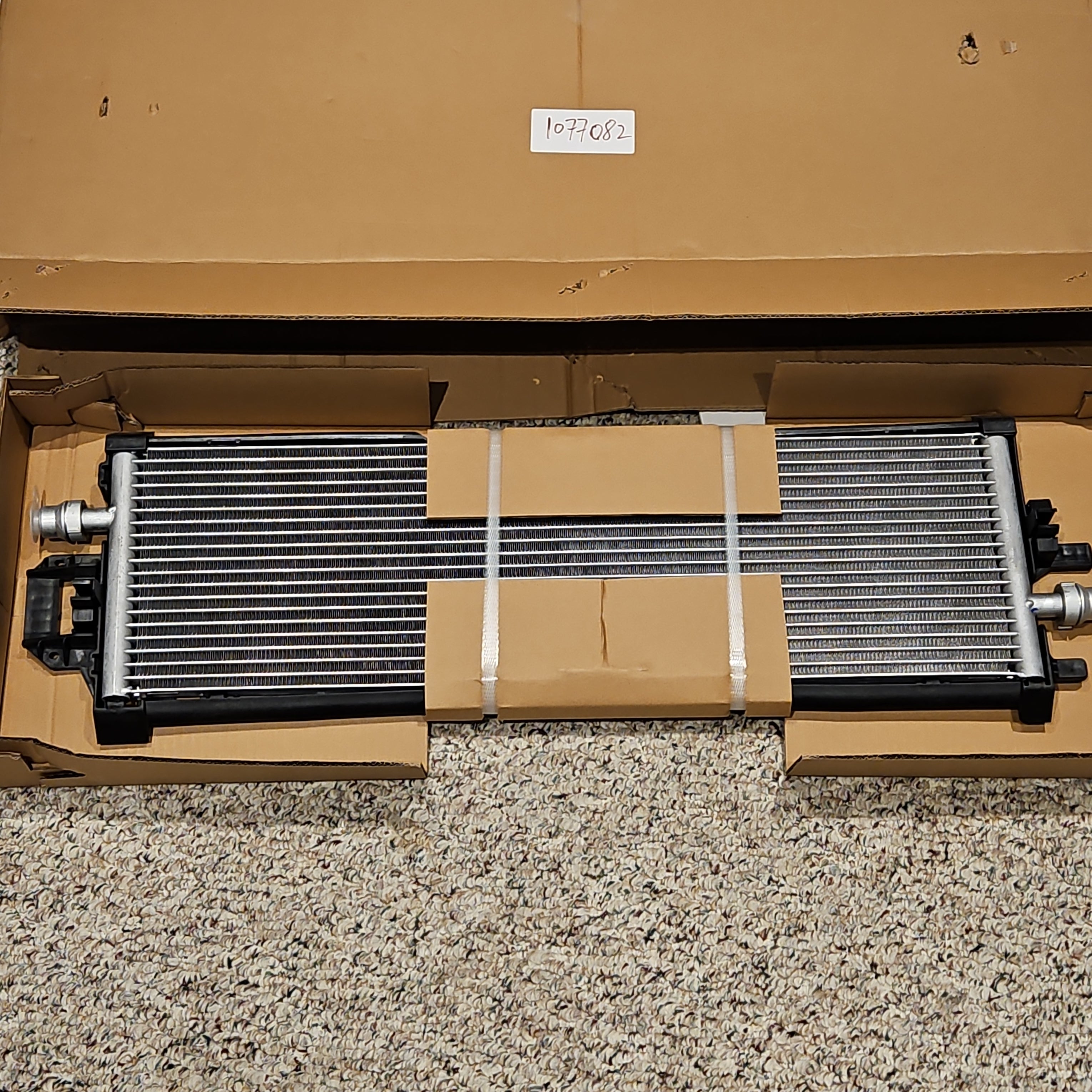 Tesla 1077082-00-C Model 3 Front Cooling Radiator W/ Mount Bracket NEW ...