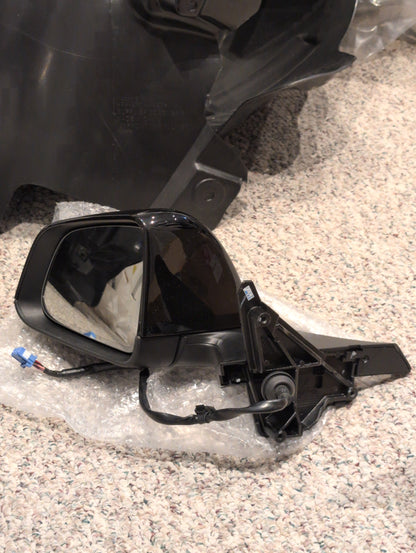 Model Y mirrors LH