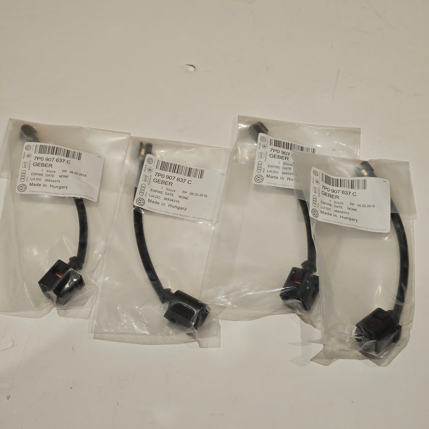 4PCS OEM 7P0907637C Disc Brake Pad Wear Sensor (Rear)