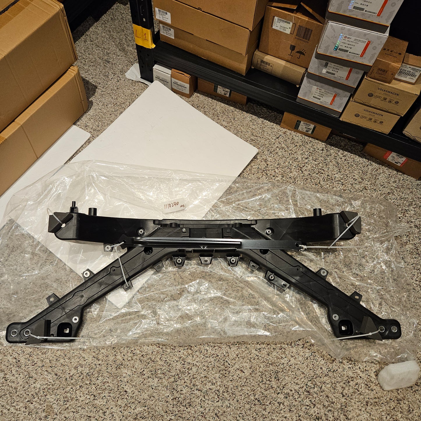 Tesla 1110240-00-B/1083501-00-B MODEL 3 RADIATOR SUPPORT