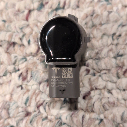 TESLA 2525001-11-D Model Y Parking Sensors Withe